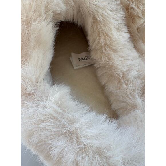 Isotoner Slippers Womens 8.5-9 Red Sparkle Plaid Faux Fur NEW Comfort Sole - Picture 6 of 9